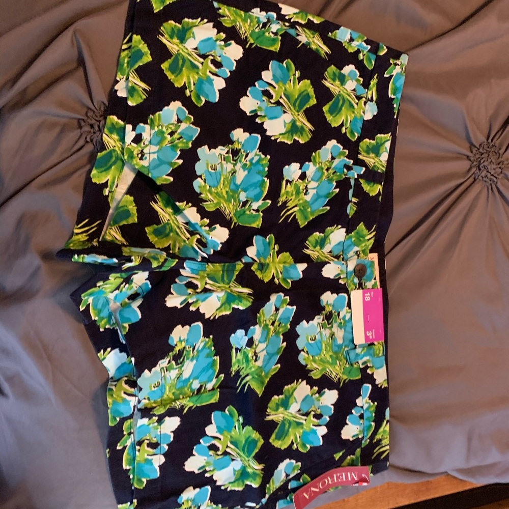Merona shorts flowered NWT Size 18